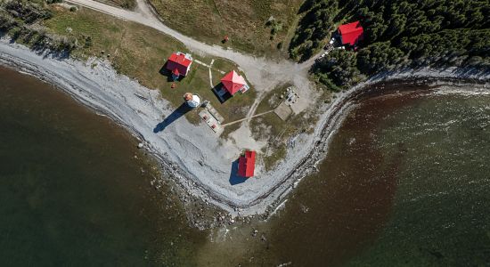 Vue des aires maison de Pointe-Nord et son phare (QVO)